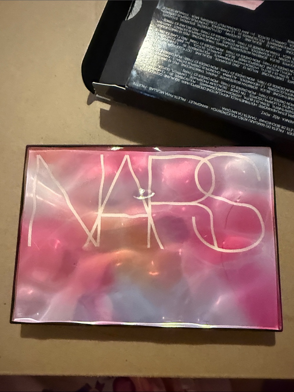 NARS Exposed Cheek Palette - Pink & Coral Shades - Picture 4 of 5